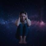 Il silenzio del rumore: iperadattamento e mascheramento della sofferenza depressiva nella società della prestazione